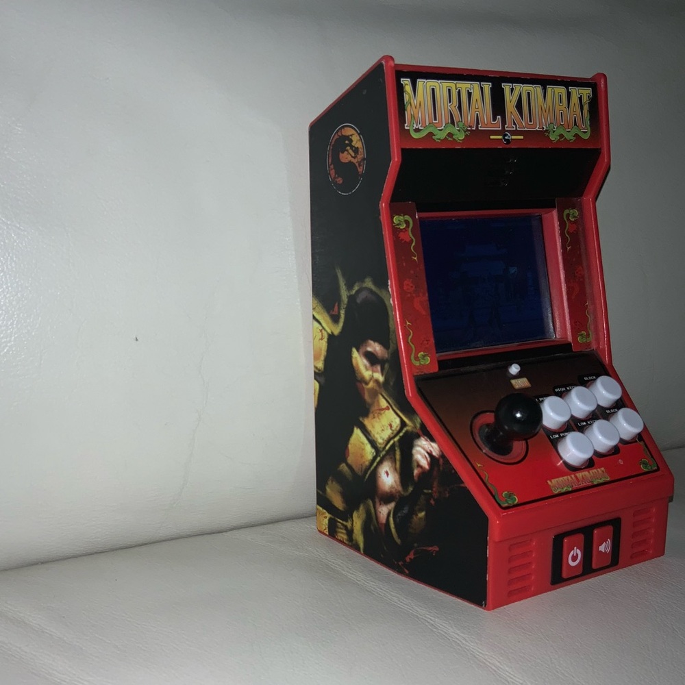 Mortal Kombat Classic Mini Arcade Game Console Midway 09626 Tested Works - Picture 6 of 8